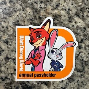 NEW Disney Zootopia Passholder Magnet - Orange and White Nick and Judy Hopps